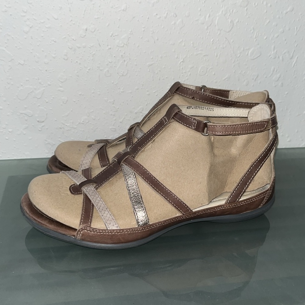 Ecco women’s Bronze leather strappy sandals